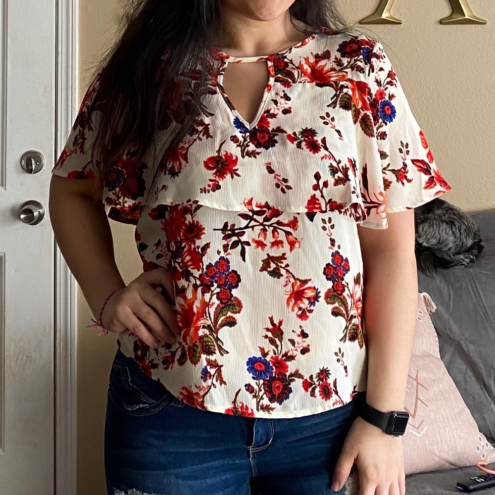 Floral key hole blouse